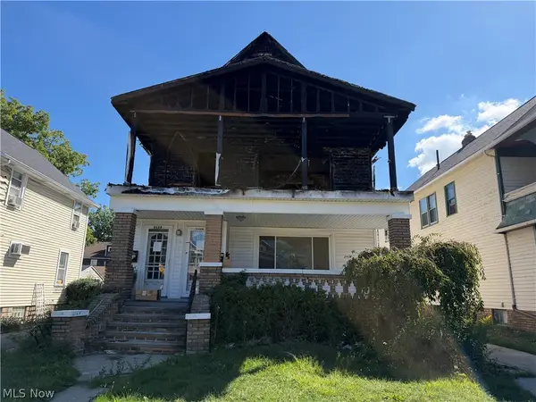 2095 Bunts Road, Lakewood, OH 44107