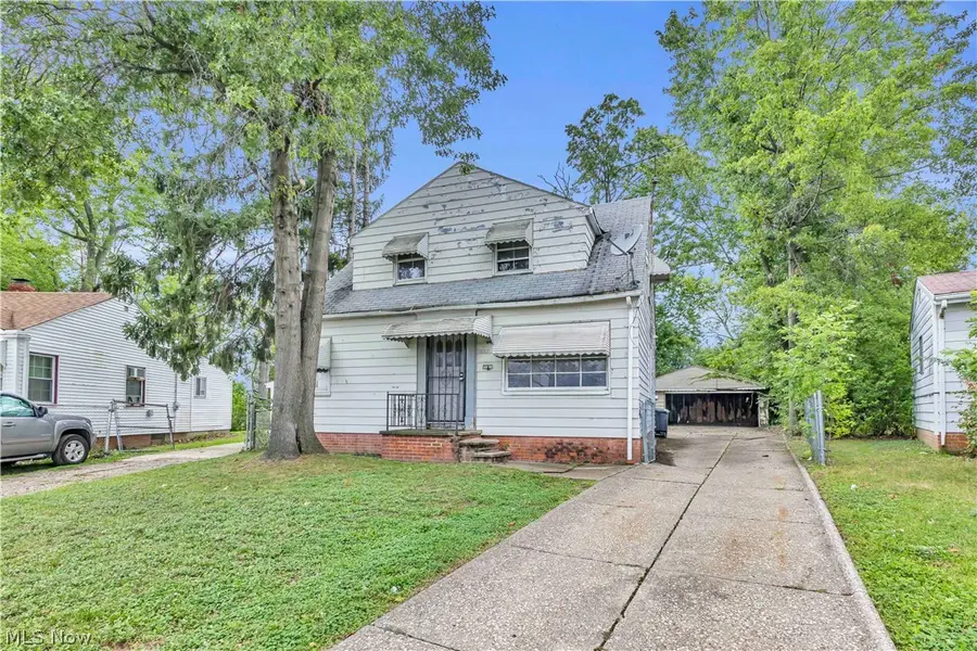 15521 N Lotus Drive, Cleveland, OH 44128 - #2