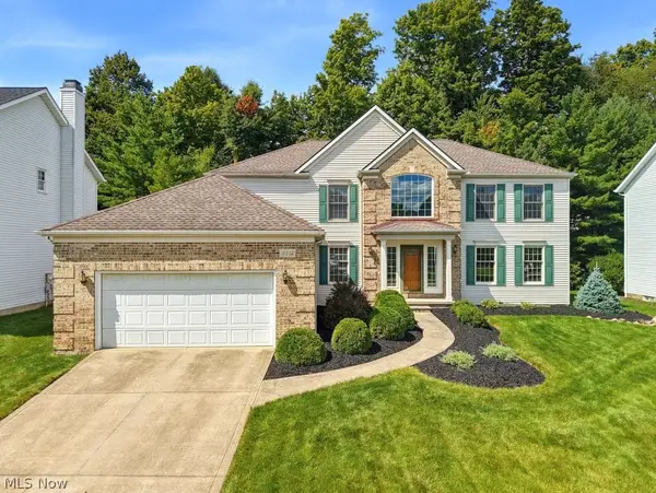 19332 Timber Creek Circle, Strongsville, OH 44136
