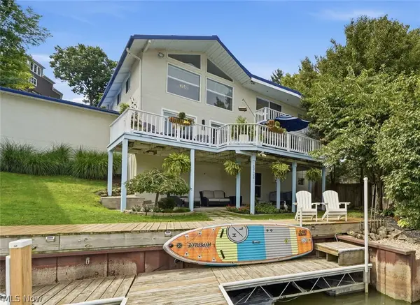 421 Riverdale Drive, Rocky River, OH 44116