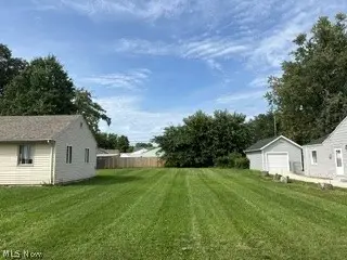 13814 Leroy Avenue, Cleveland, OH 44135