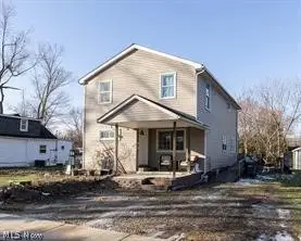 652 Alameda Avenue, Sheffield Lake, OH 44054 - #3