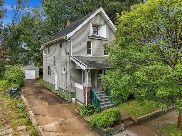 1013 Celina Avenue, Akron, OH 44307