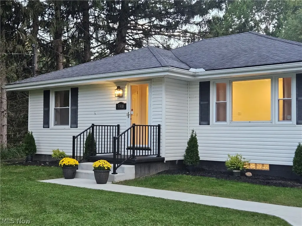 3300 Helmsdale Drive, Springfield, OH 44312 - #1