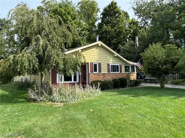 19202 Davinwood Drive, Cleveland, OH 44135