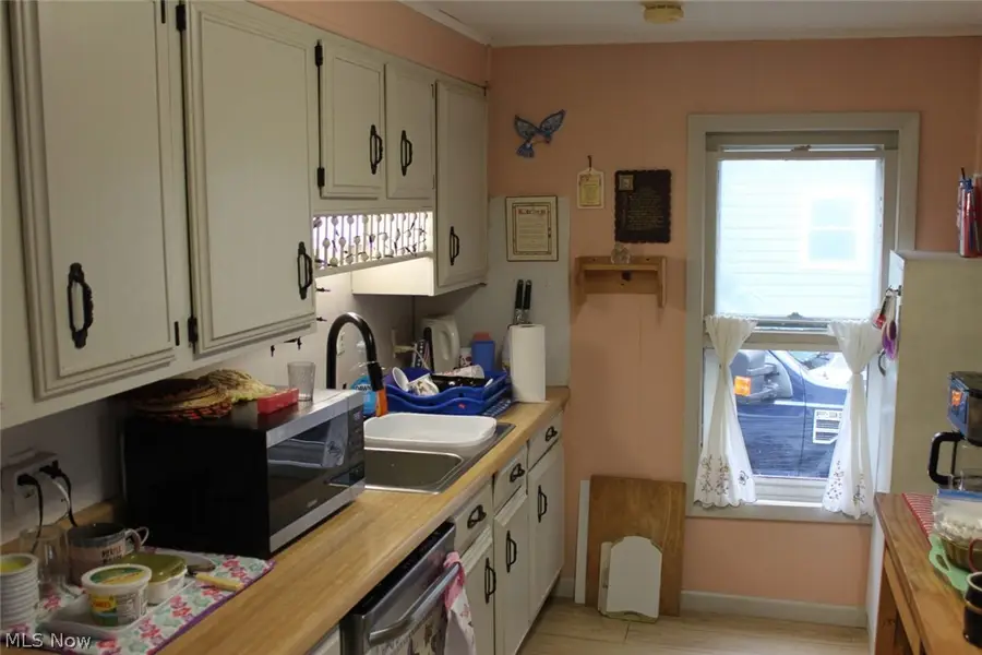 3748 Cress Road, Cleveland, OH 44111 - #2