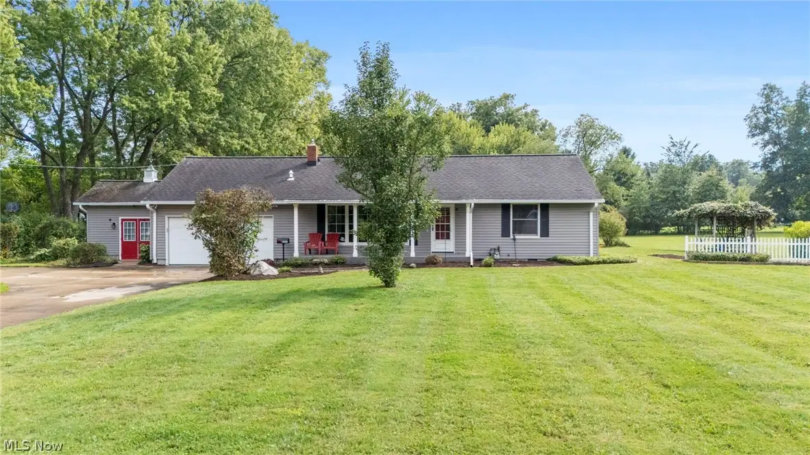 8525 Kirkwood Drive, Chesterland, OH 44026 - #1