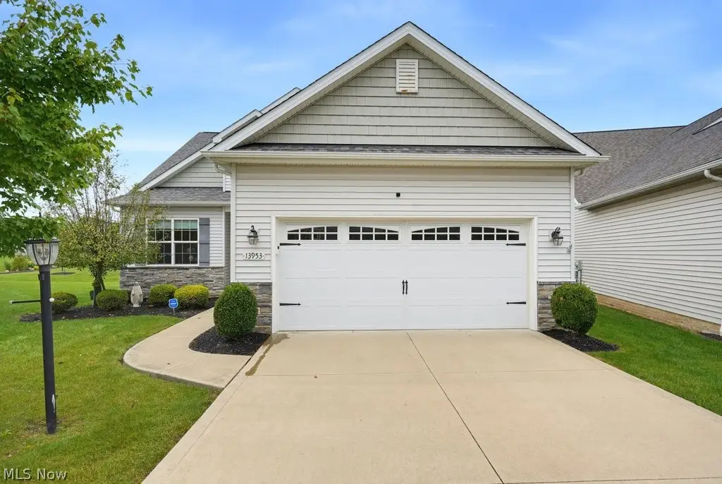 13953 Laurelbrook Oval, Strongsville, OH 44136 - #1