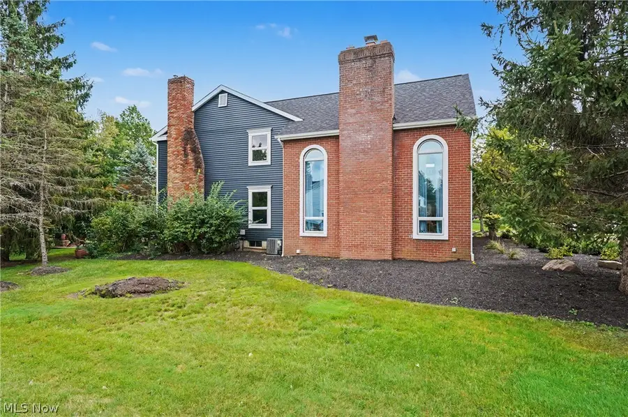 207 N Hayden Parkway, Hudson, OH 44236 - #3
