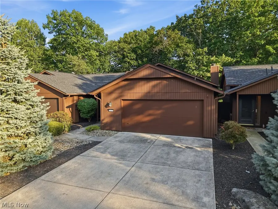 18259 Glencreek Lane, Strongsville, OH 44136 - #2