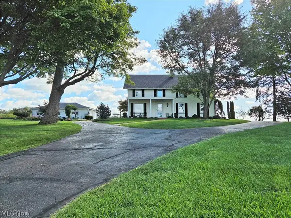 4066 Maplegrove Avenue, Louisville, OH 44641