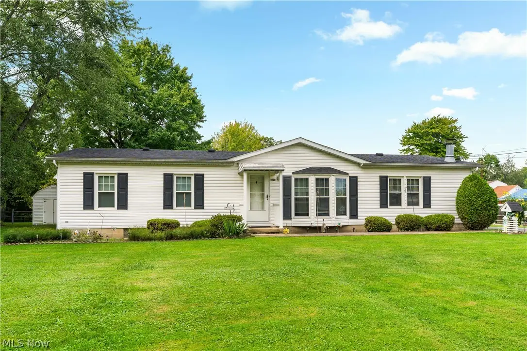 4025 Burke Ne Avenue, Louisville, OH 44641 - #1