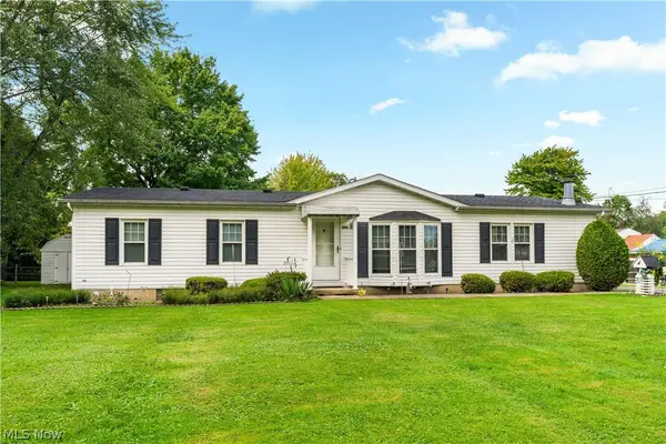 4025 Burke Ne Avenue, Louisville, OH 44641