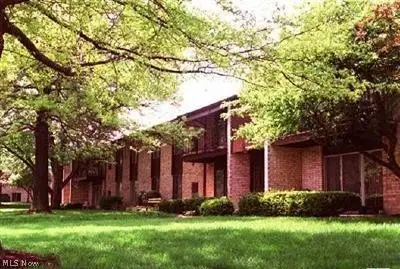 16475 Heather Lane #S202, Middleburg Heights, OH 44130