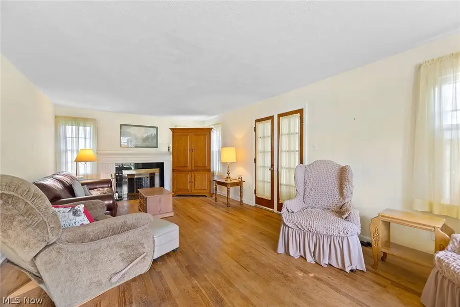 691 E Ford Avenue, Barberton, OH 44203 - #2