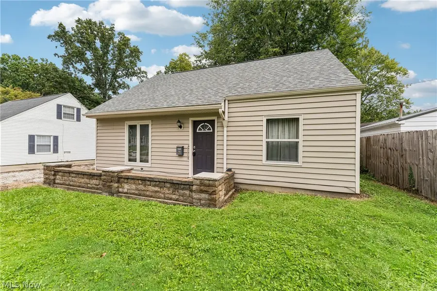 2143 Hillside Street, Cuyahoga Falls, OH 44221 - #3