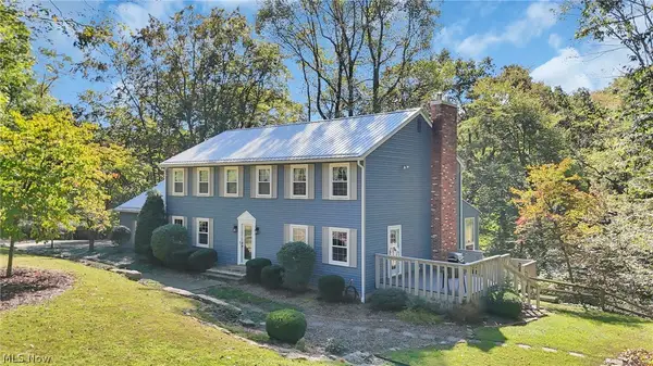 557 Hillsdale Drive, Coshocton, OH 43812