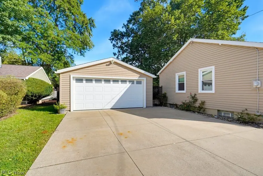 379 Stanford Street, Akron, OH 44314 - #2