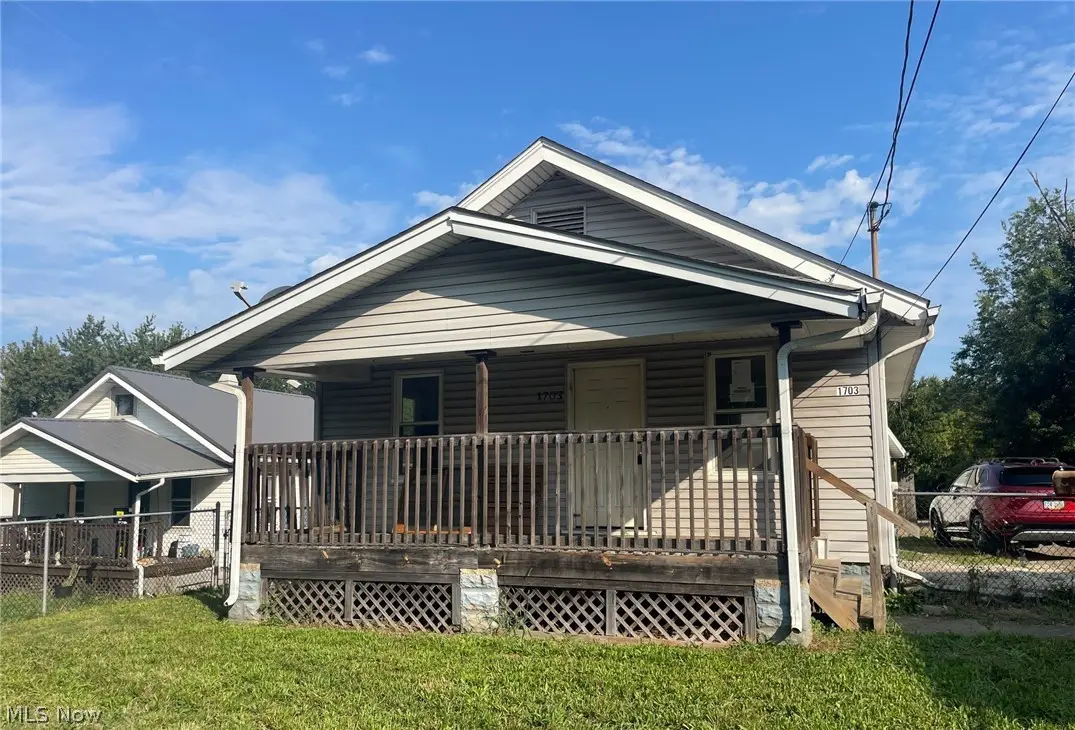 1703 30th Nw Street, Canton, OH 44709 - #1