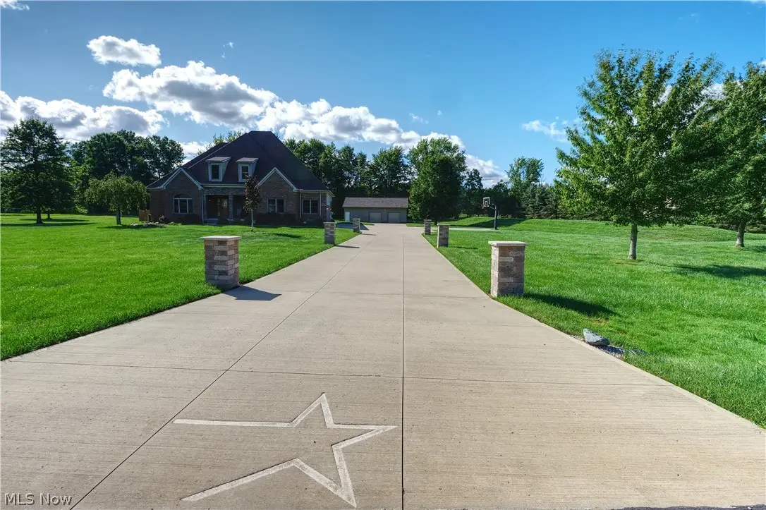 25785 Meadow Trail, Columbia Station, OH 44028 - #1
