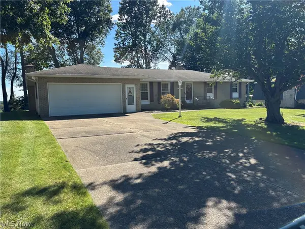 2014 Hillocke Street, Louisville, OH 44641