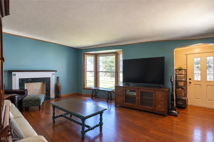 8107 Dartworth Drive, Parma, OH 44129 - #3