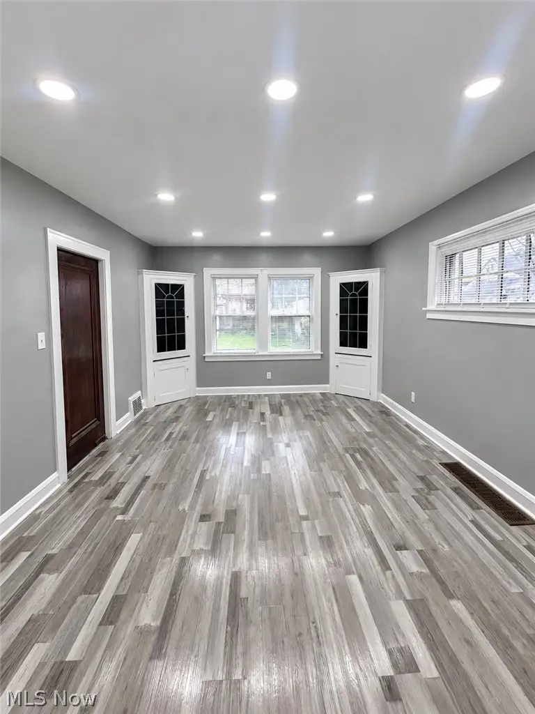3394 Lownesdale Road, Cleveland Heights, OH 44112 - #3