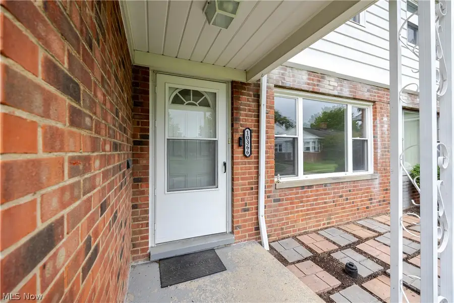 10366 Manorford Drive, Parma Heights, OH 44130 - #2