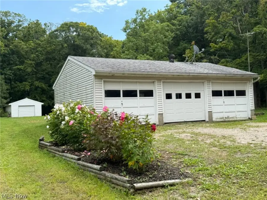 6464 Mahoning Ne Avenue, Alliance, OH 44601 - #3