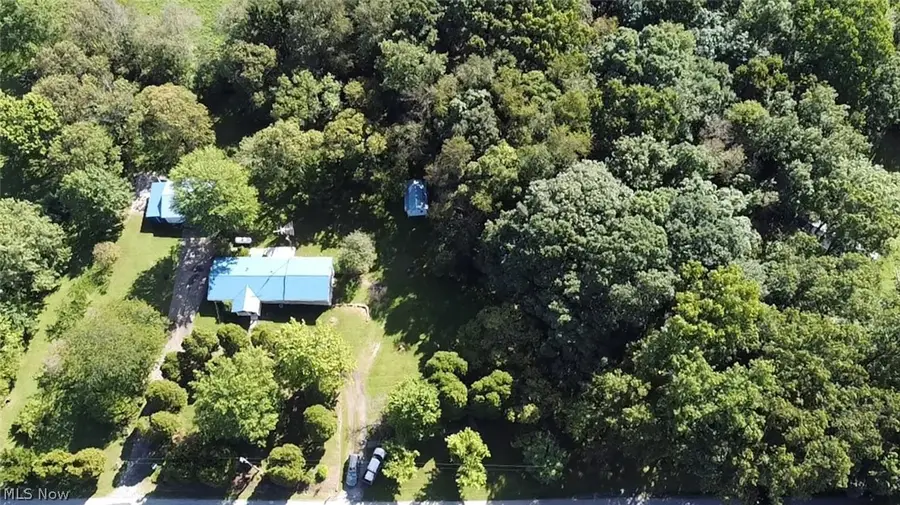 10182 Andora Ne Road, East Rochester, OH 44625 - #2