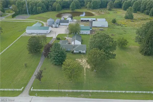1325 Braceville Robinson Road, Southington, OH 44470