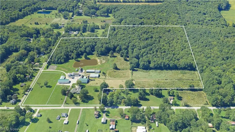 1325 Braceville Robinson Road, Southington, OH 44470 - #2