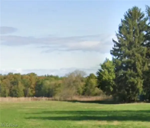 39136 State Route 18, Wellington, OH 44090