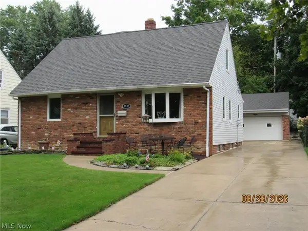 1733 E 238th Street, Euclid, OH 44117