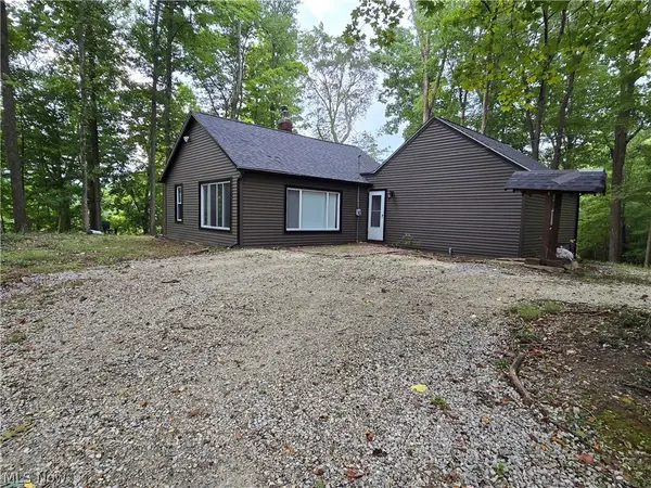 1069 Ghent Road, Akron, OH 44333