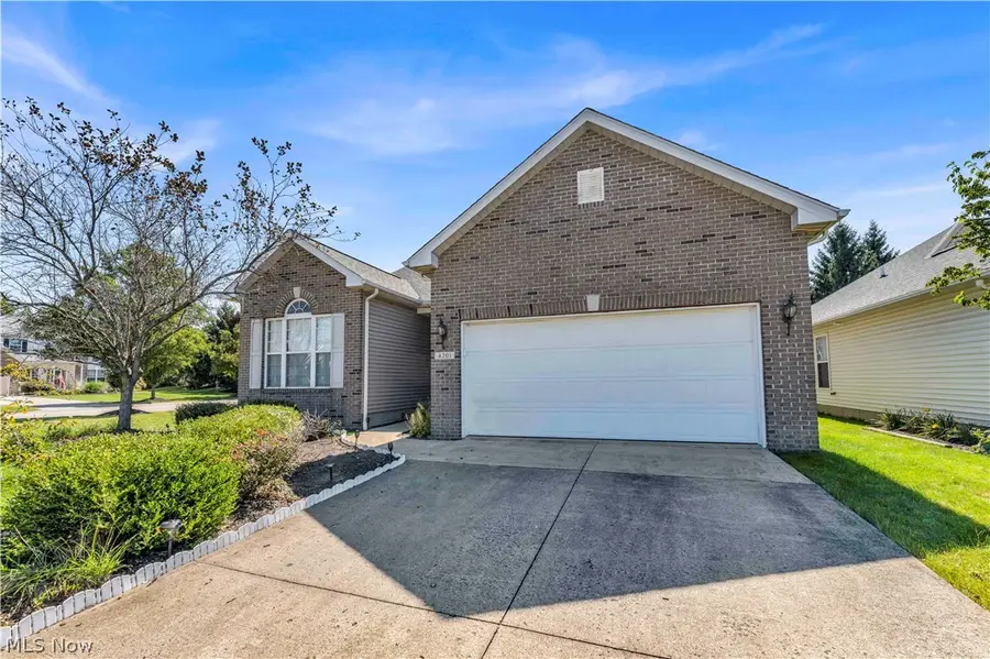 4201 Brooks Court, Lorain, OH 44053 - #2