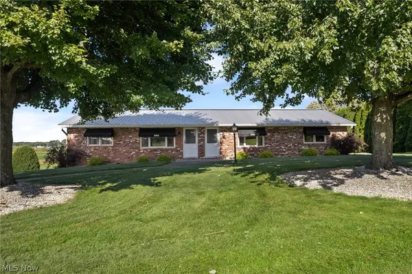 6264 Paris Avenue, Louisville, OH 44641