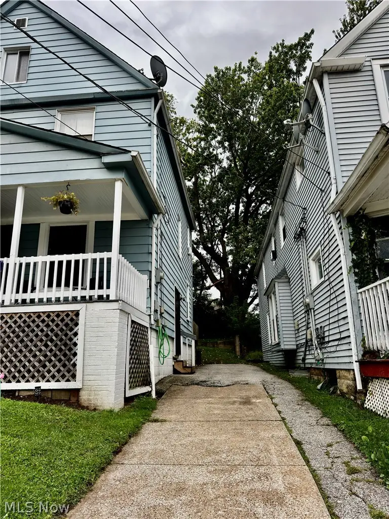 3216 W 95th Street, Cleveland, OH 44102 - #2