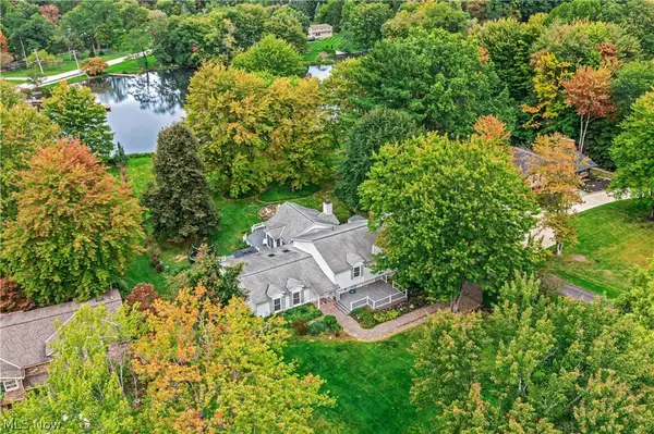 18050 Elliott Drive, Chagrin Falls, OH 44023