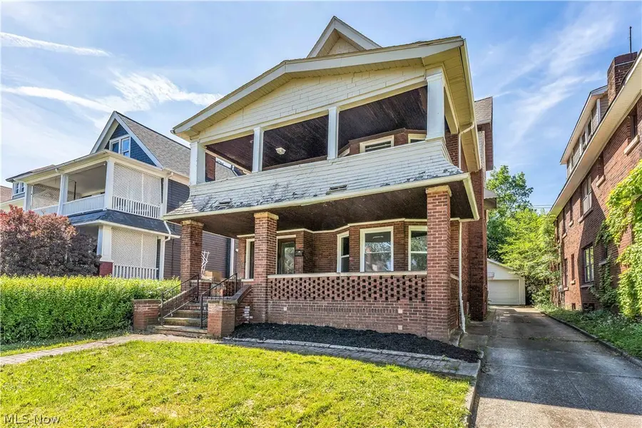 3154 Kensington Road, Cleveland Heights, OH 44118 - #2