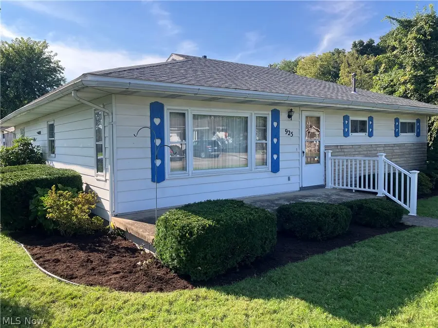 925 Belrock Avenue, Belpre, OH 45714 - #2