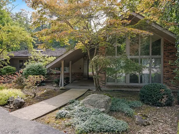 31850 Creekside Drive, Pepper Pike, OH 44124