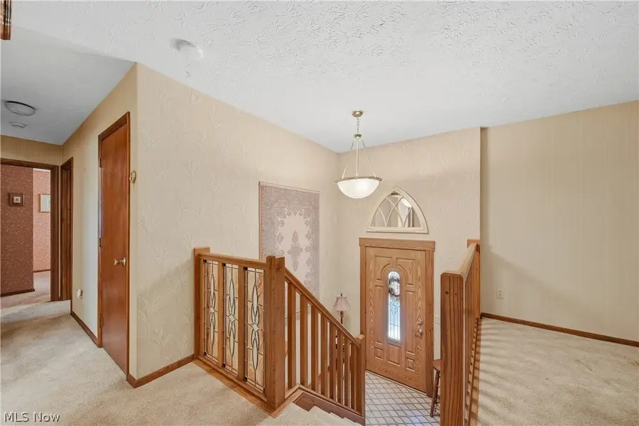 6180 Chesham Ne Avenue, Canton, OH 44721 - #2