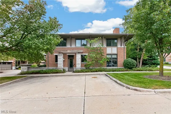 1393 Slate Court, Cleveland Heights, OH 44118