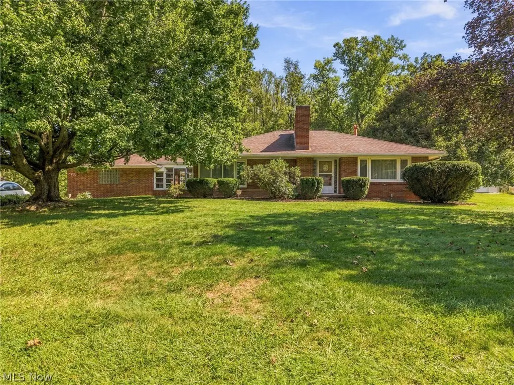 5738 Griffith Nw Avenue, North Canton, OH 44720 - #1