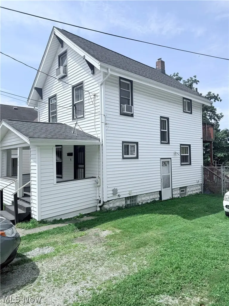 2132 10th Sw Street, Akron, OH 44314 - #3