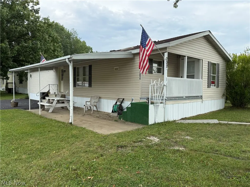 202 Connecticut Drive #202, Elyria, OH 44035 - #1