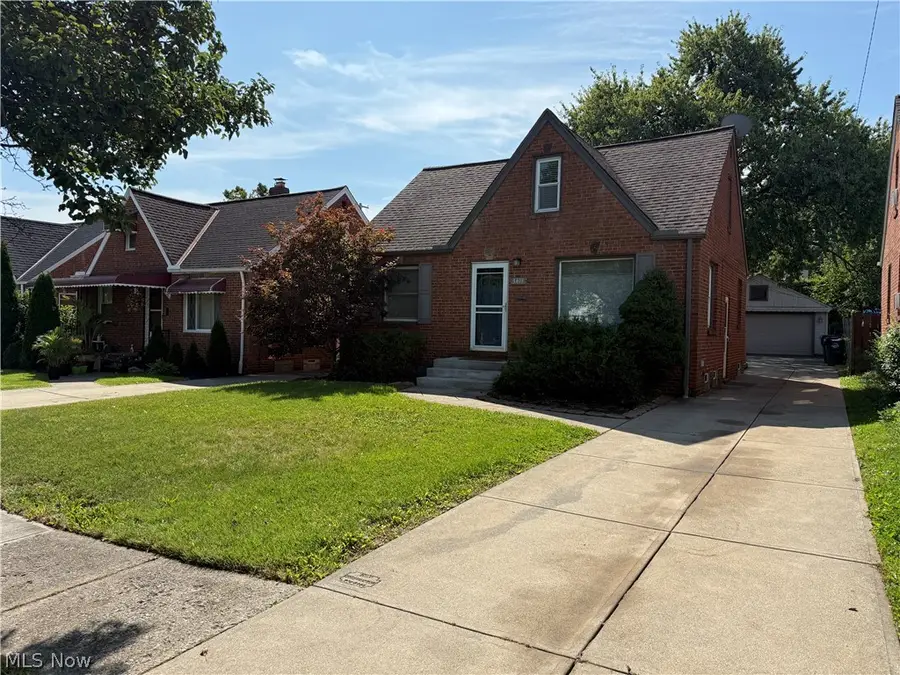 3419 Grovewood Avenue, Parma, OH 44134 - #2