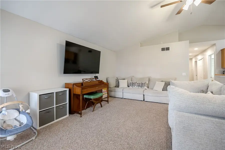 477 Franklin Avenue, Barberton, OH 44203 - #2