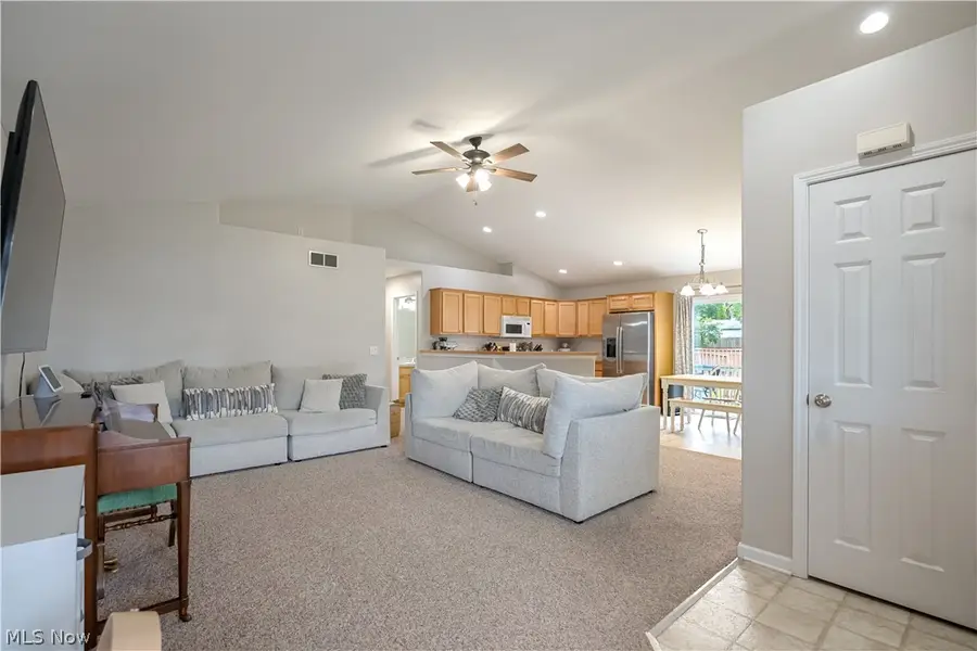 477 Franklin Avenue, Barberton, OH 44203 - #3
